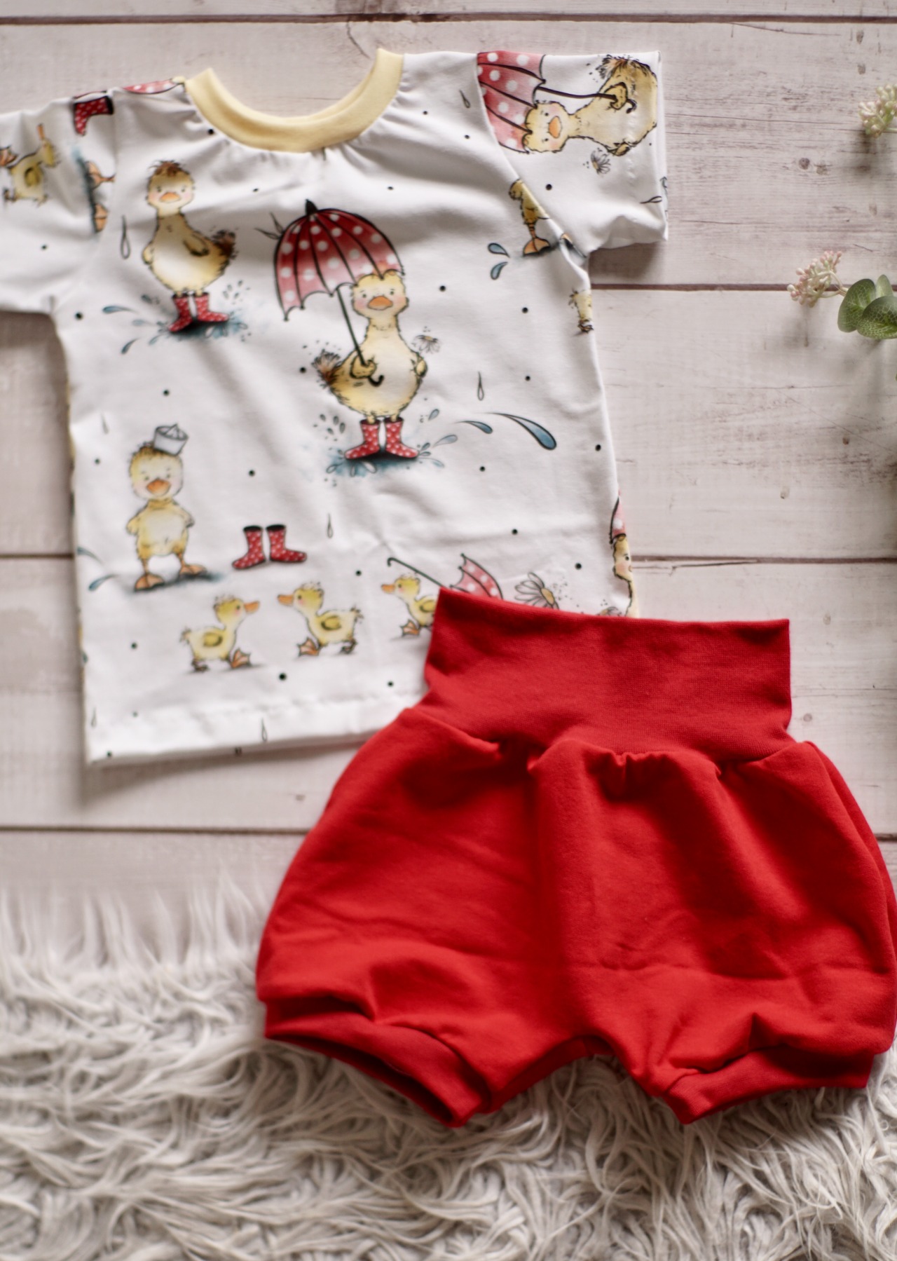Sofortkauf Handmade Set T-Shirt & kurze Pumphose Enten im Regen Gr 86 aylica - Nähen ist Lieb