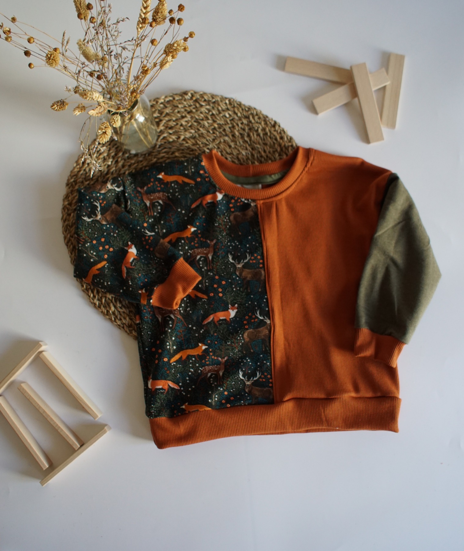 Kauf auf Bestellung Handmade Oversized Sweater mit Waldtieren Gr. 56-140 von kate.m Design