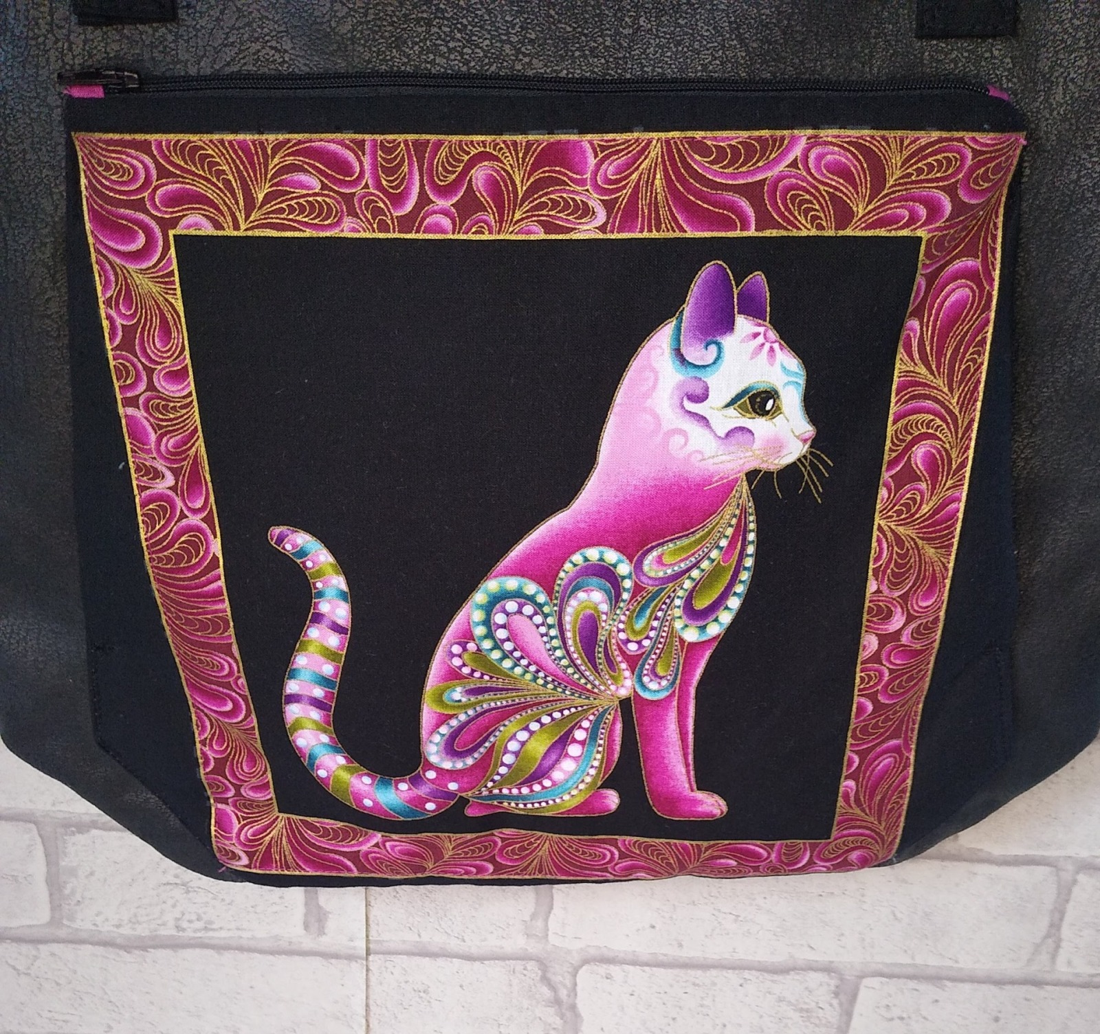 Sofortkauf Handmade Tasche schwarzem Softkunstleder mit extravaganter Katze Ca 40 cm breit - 35cm