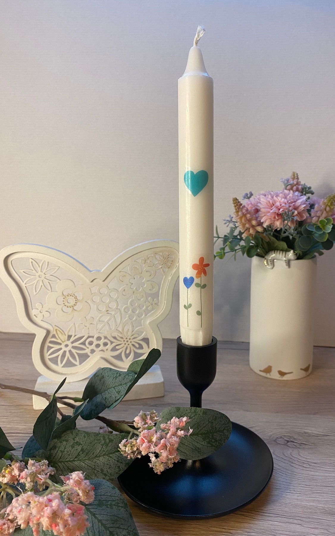 Sofortkauf Handmade weiße Stabkerze Blumen/Herz von Miss Amber