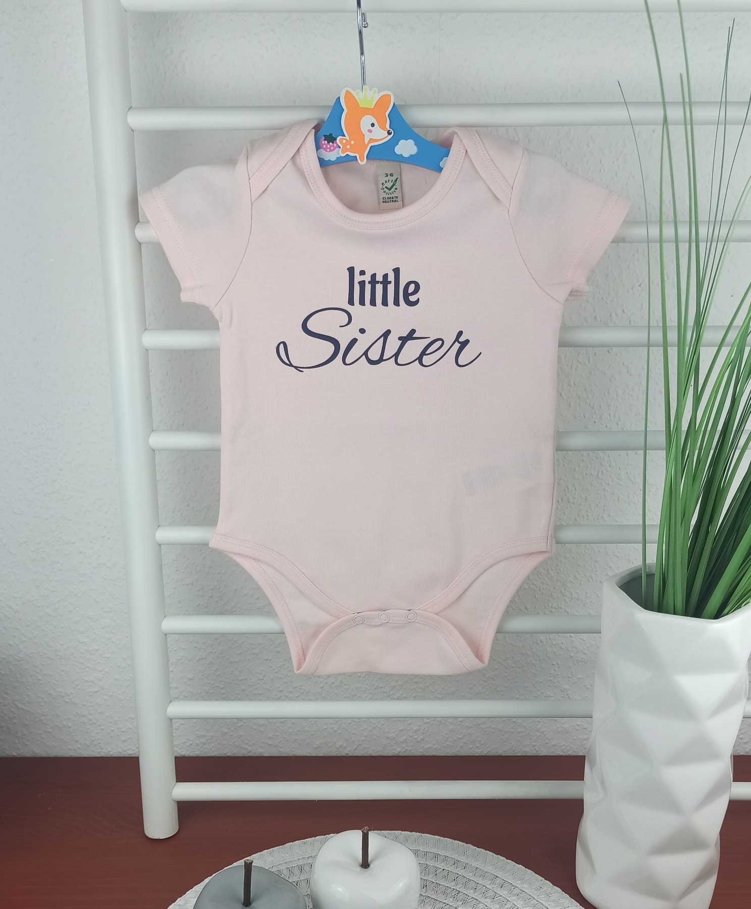 Kauf auf Bestellung bedruckter Body pale pink für Babys little Sister Gr 50-80 Kinderfloh