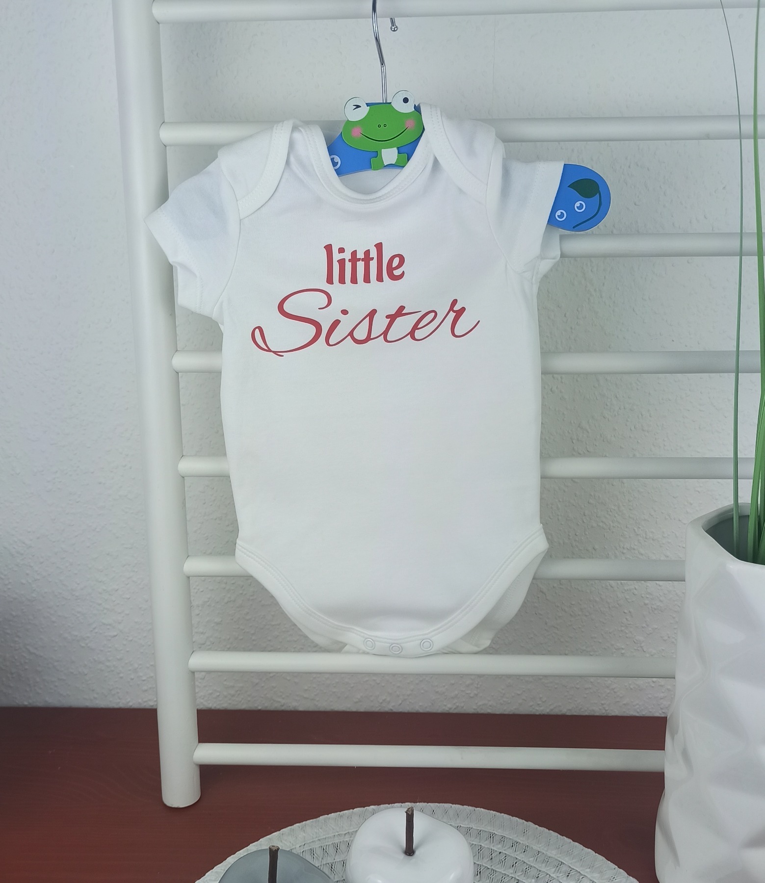 Kauf auf Bestellung bedruckter Body white für Babys little Sister Gr 50-80 Kinderfloh
