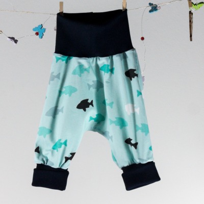 Sofortkauf Handmade Hose Mintgrün mit Fischen Gr 62 Knopflöchle - Handmade Hose für Babys