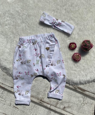 Sofortkauf Handmade Slim Babyleggins Frühling Gr 68 von LiselotteGlueckskind - handgenähte Leggings für Neugeborene