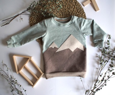 Kauf auf Bestellung Handmade Sweater mit Gebirge Gr. 56-146 von kate.m Design - von Hand genähter