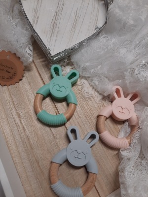 Kauf auf Bestellung Handmade Greifling Hase ohne Name Wollträumerei - Handgemachter Greifling Hase für Babys & Kleinkinder