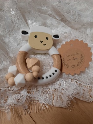 Sofortkauf Handmade Greifring Schaf - Wollträumerei - Handgemachter Greifring Schaf für Babys &amp; Kl