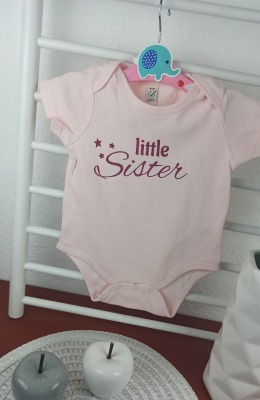 Kauf auf Bestellung bedruckter Body pale pink für Kinder little Sister 0-18 Monate - bedruckter