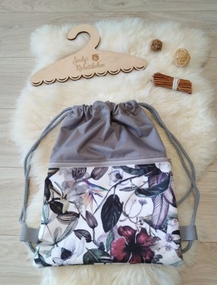 Sofortkauf Handmade Grau mit Blumen Turnbeutel mit Reißverschlusstasche Sindys Nähstübchen -