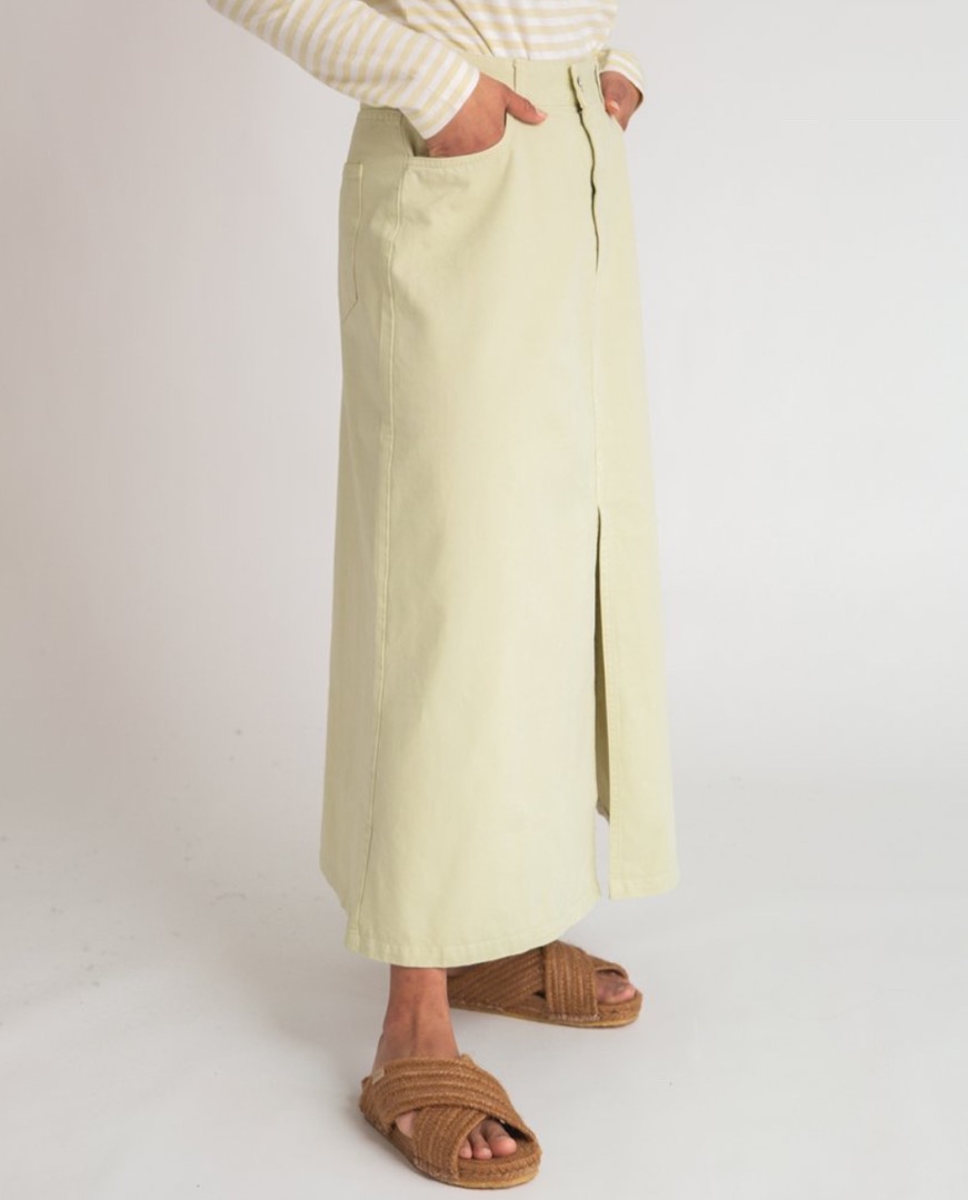 BEAUMONT ORGANIC - Shelby Denim Skirt In Soft Green 2
