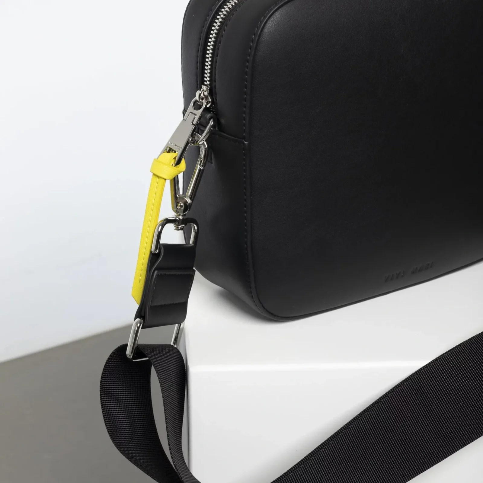 VIVI MARI - crossbody bag strap basic woven - black 3