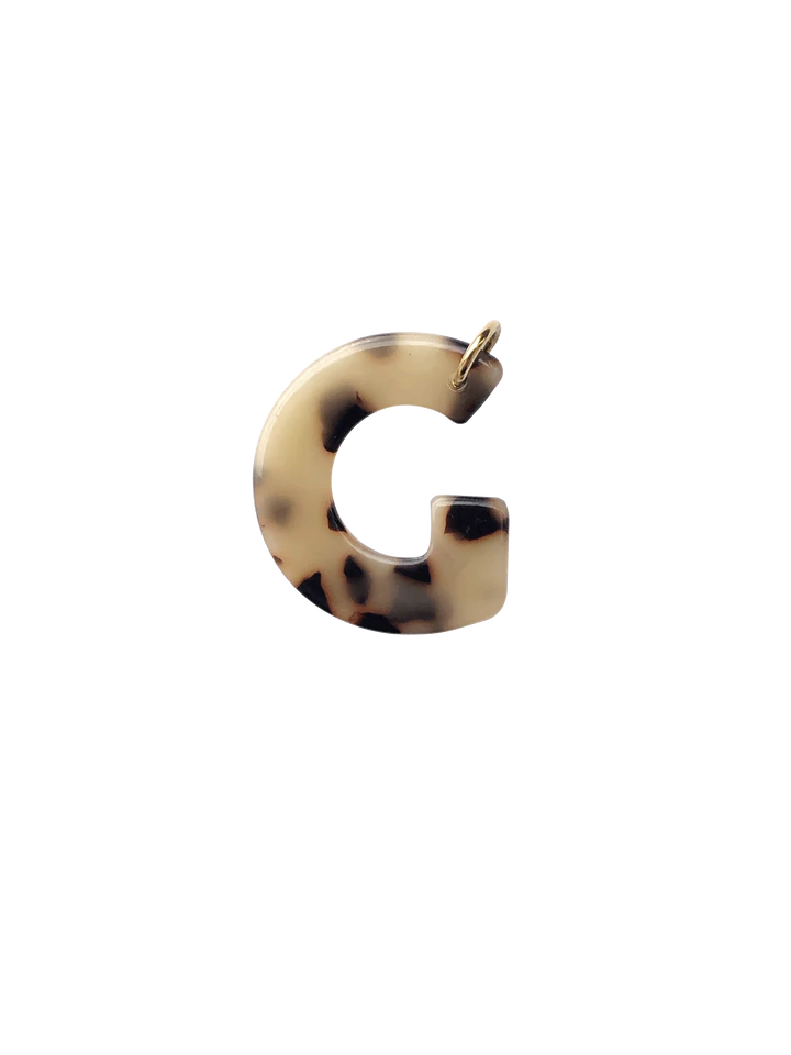 Letter Charm G - classic beige