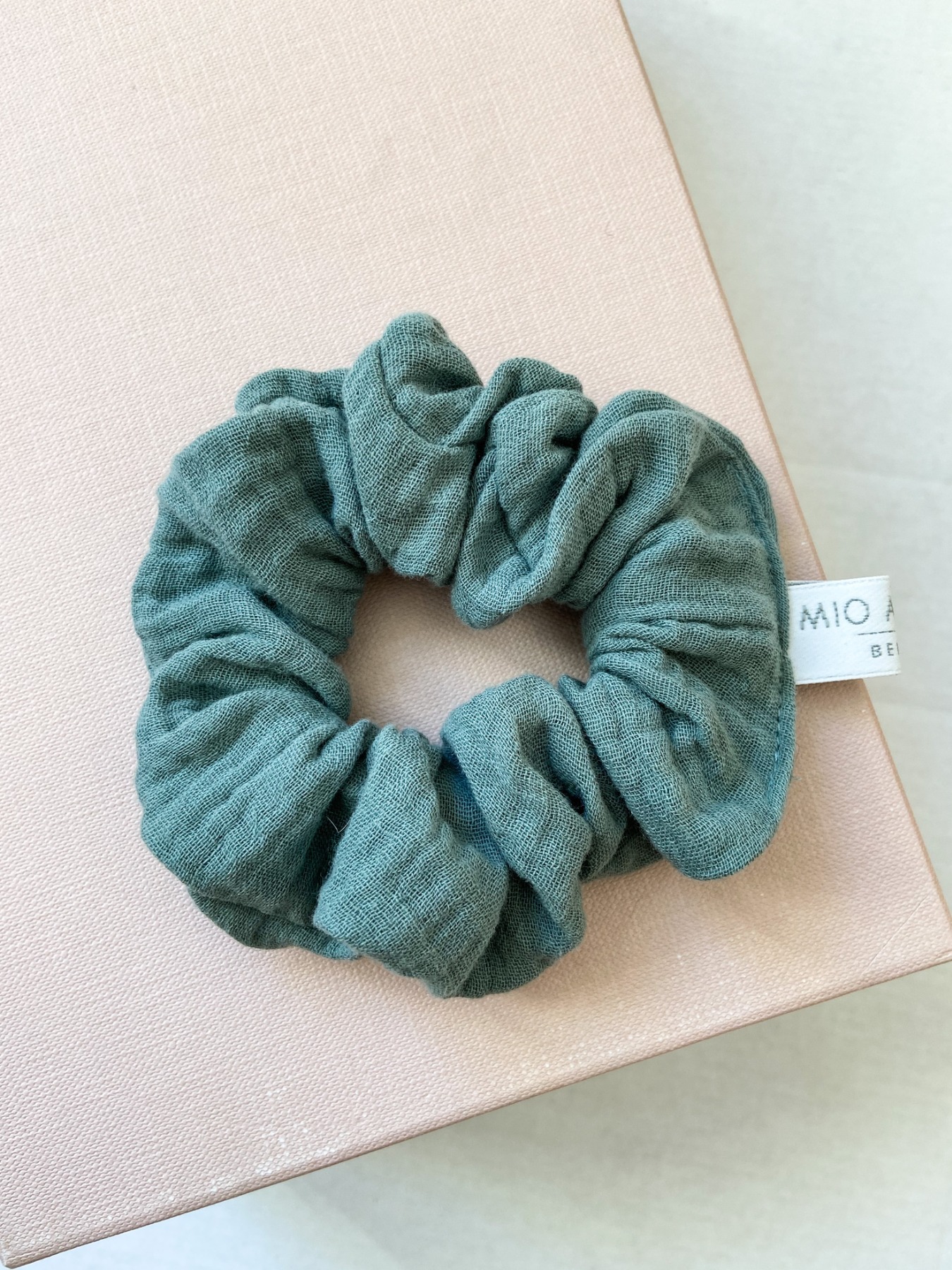 MIO ANIMO - Scrunchie - Musselin Dunkles Mint