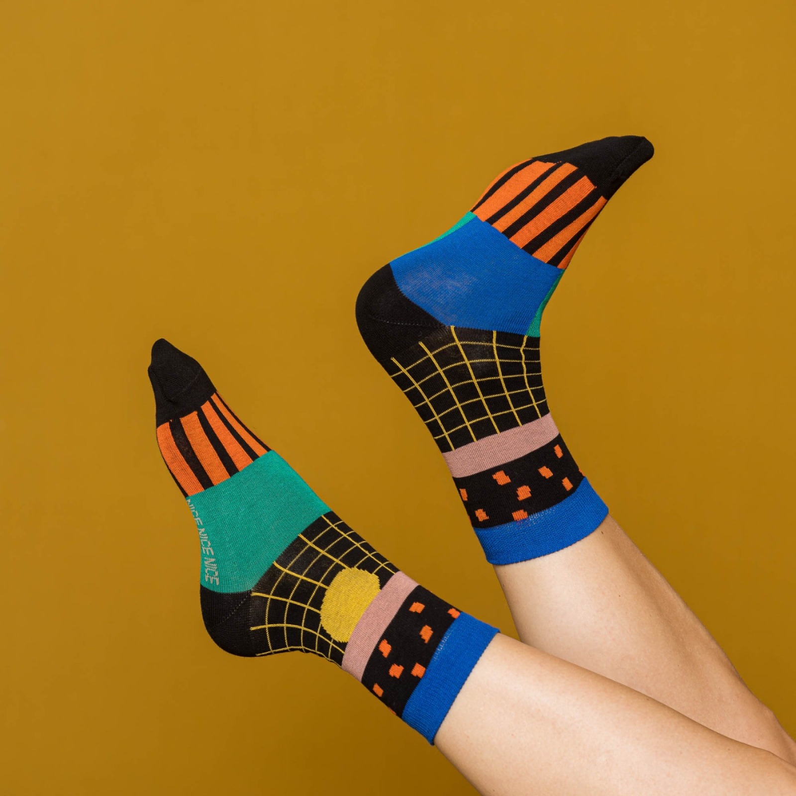 nicenicenice - nice socks pattern black