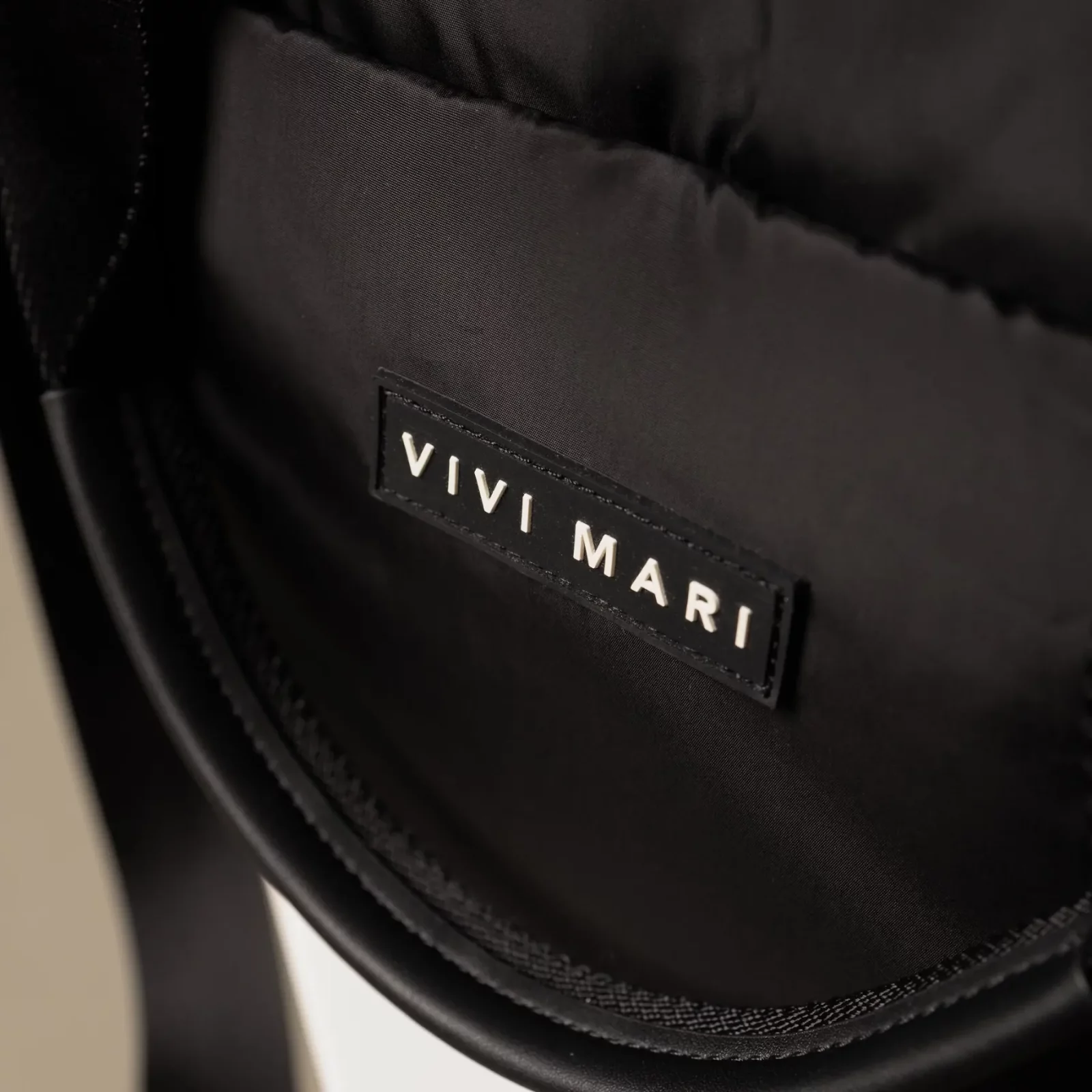 VIVI MARI - padded tote bag medium strap basic woven slim - black 5