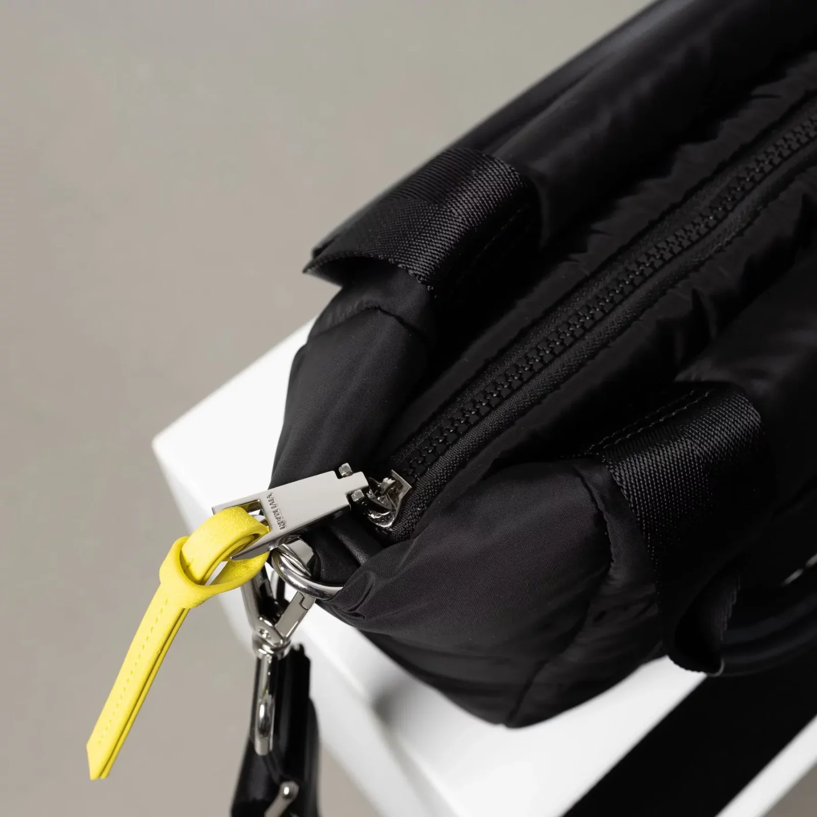 VIVI MARI - padded tote bag medium strap basic woven slim - black 6