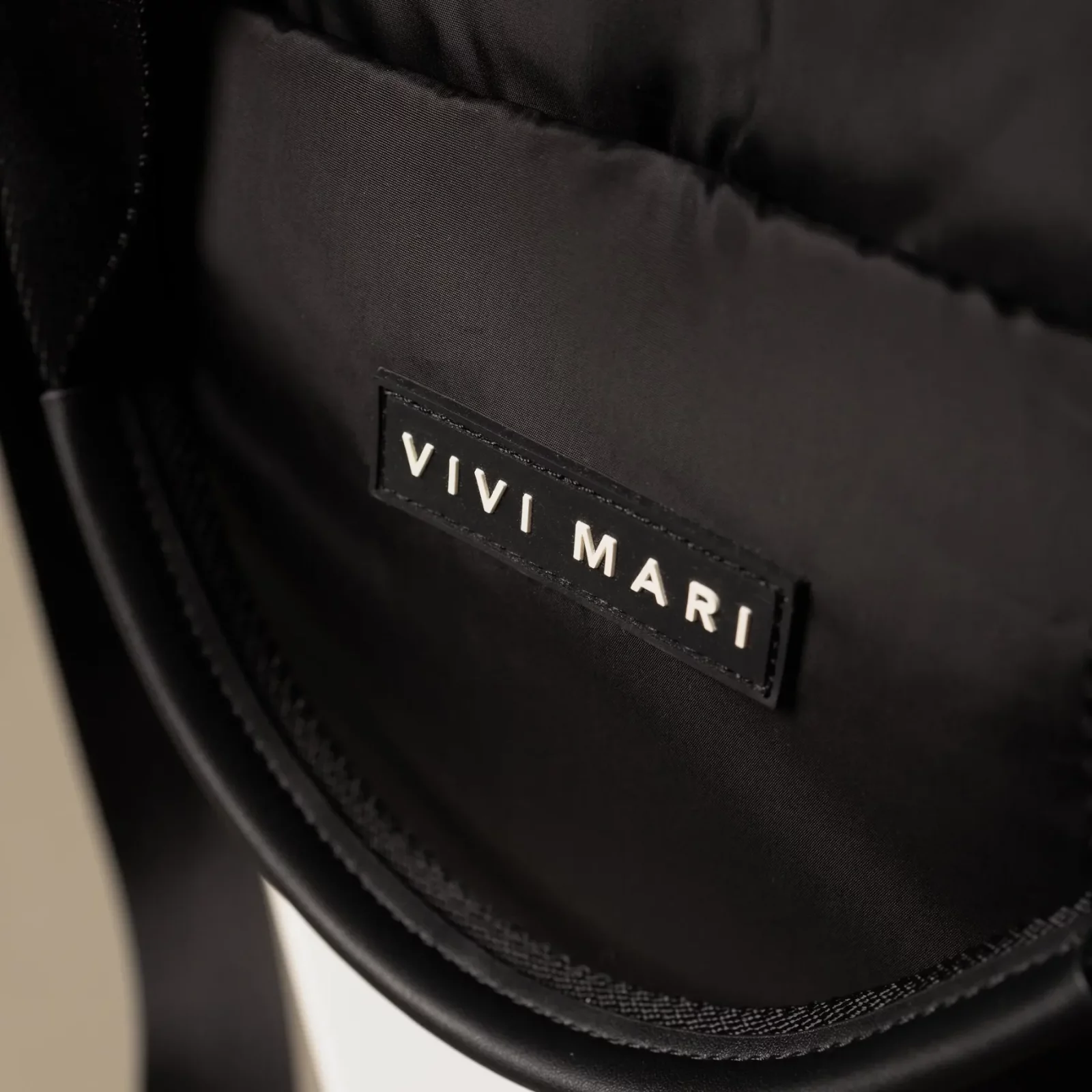 VIVI MARI - padded tote bag small + strap basic woven slim - black 5