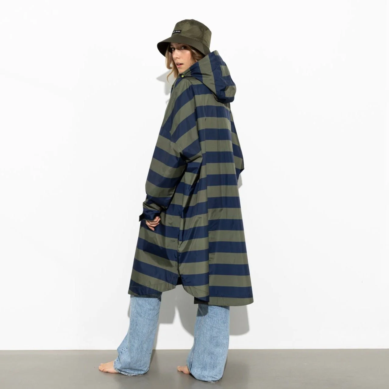 VIVI MARI - Raincoat bold stripes - navy/olive 5