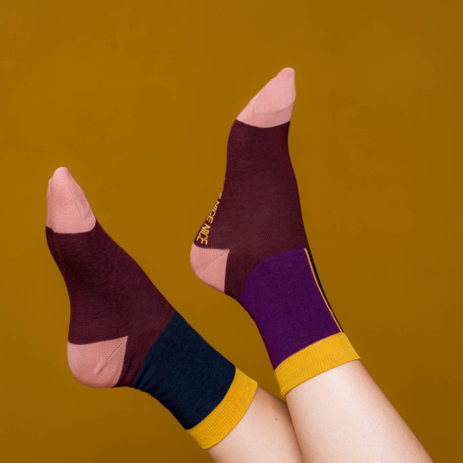 nicenicenice - nice socks half color aubergine