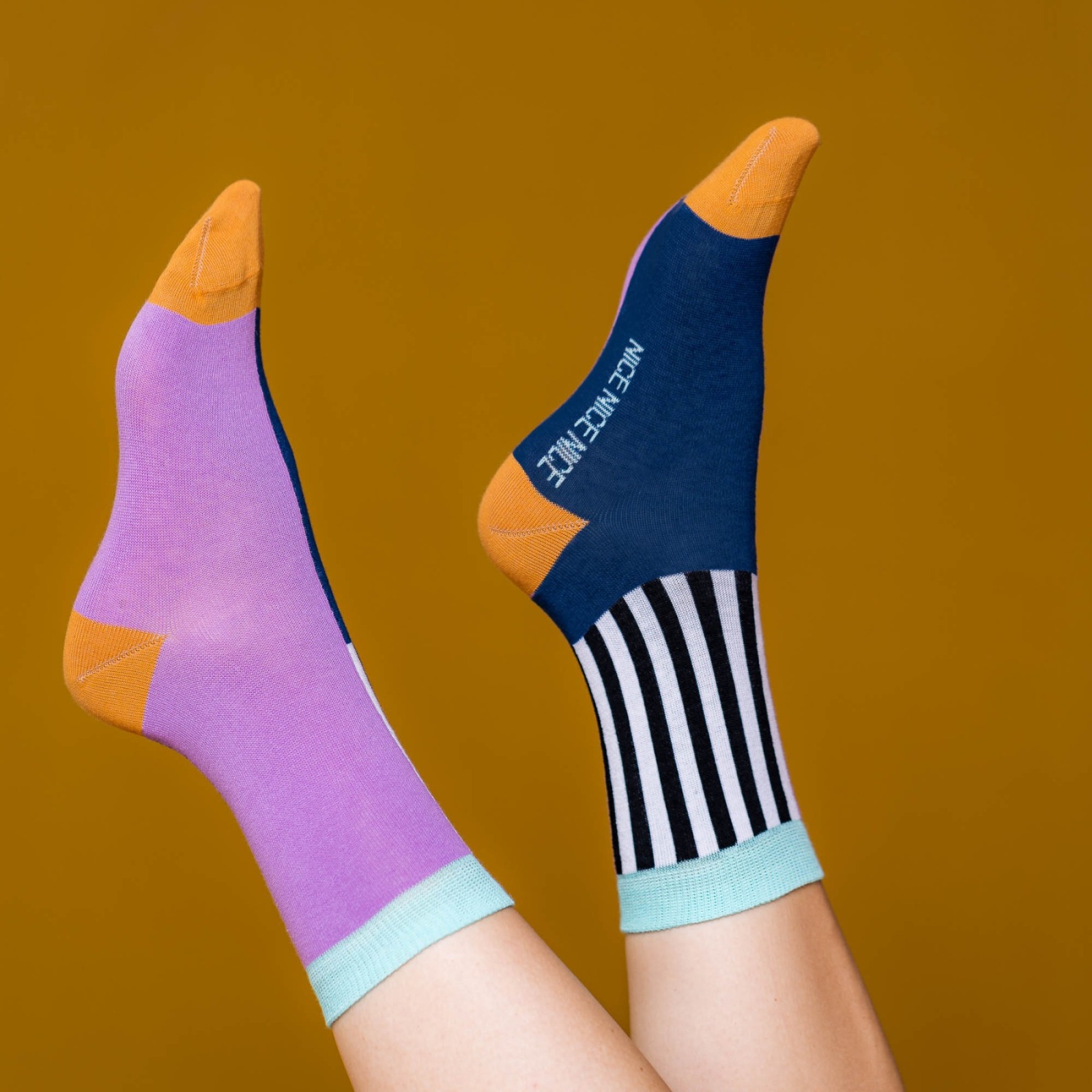 nicenicenice - nice socks half stripes purple