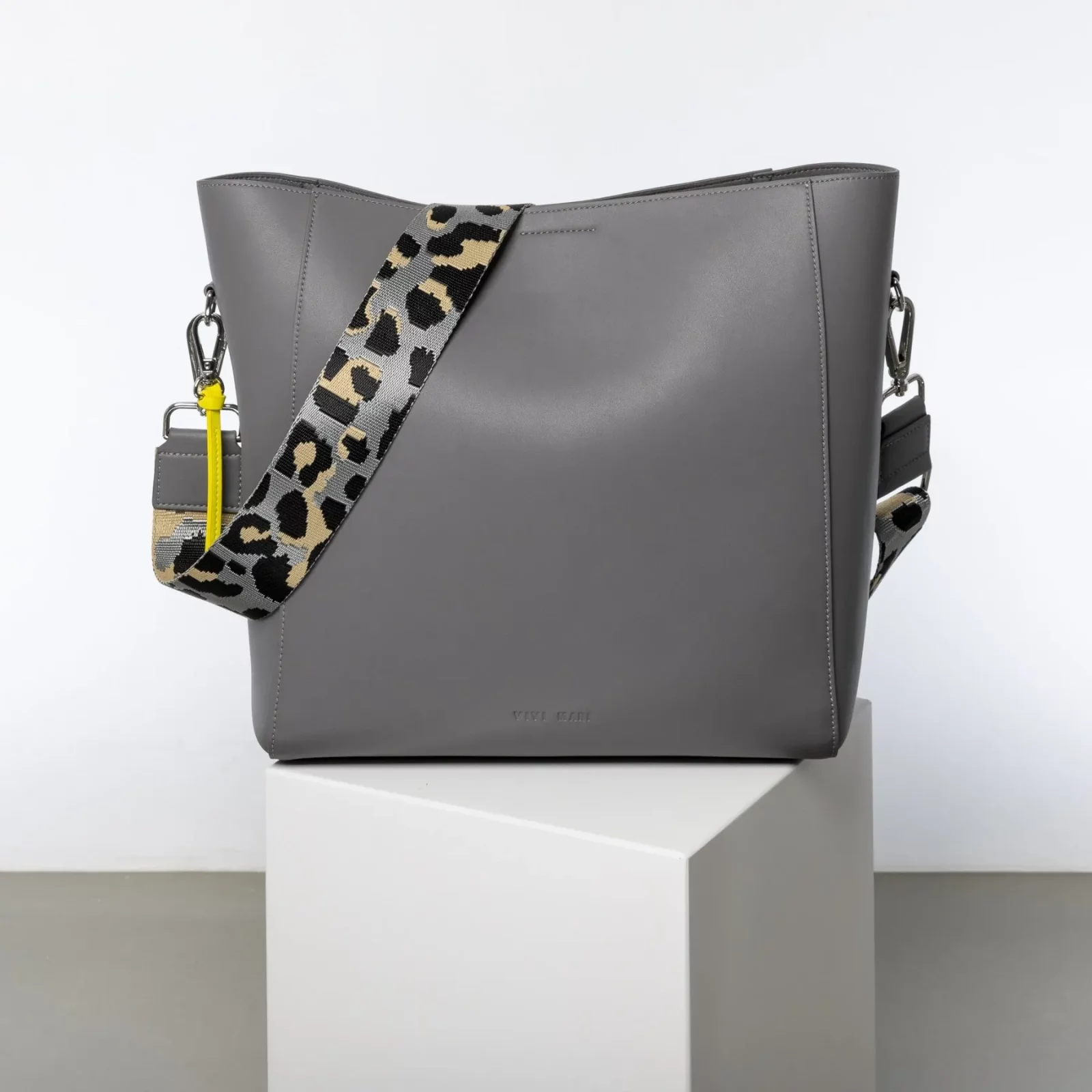 VIVI MARI - strap abstract leopard grey/black - taupe 9