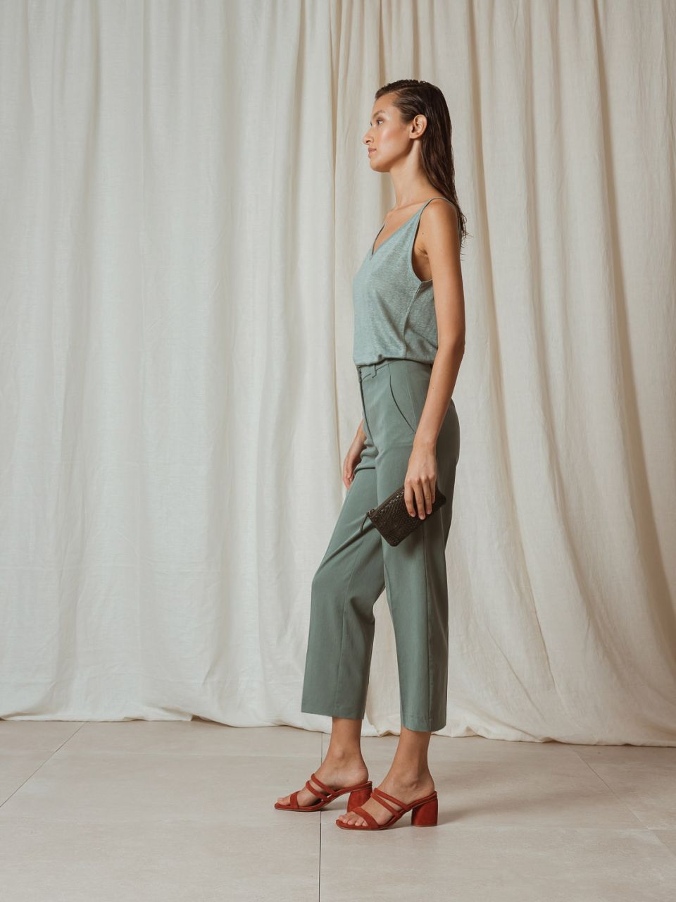 indi &amp; cold - CLASSIC LYOCELL TROUSERS - Verde 2