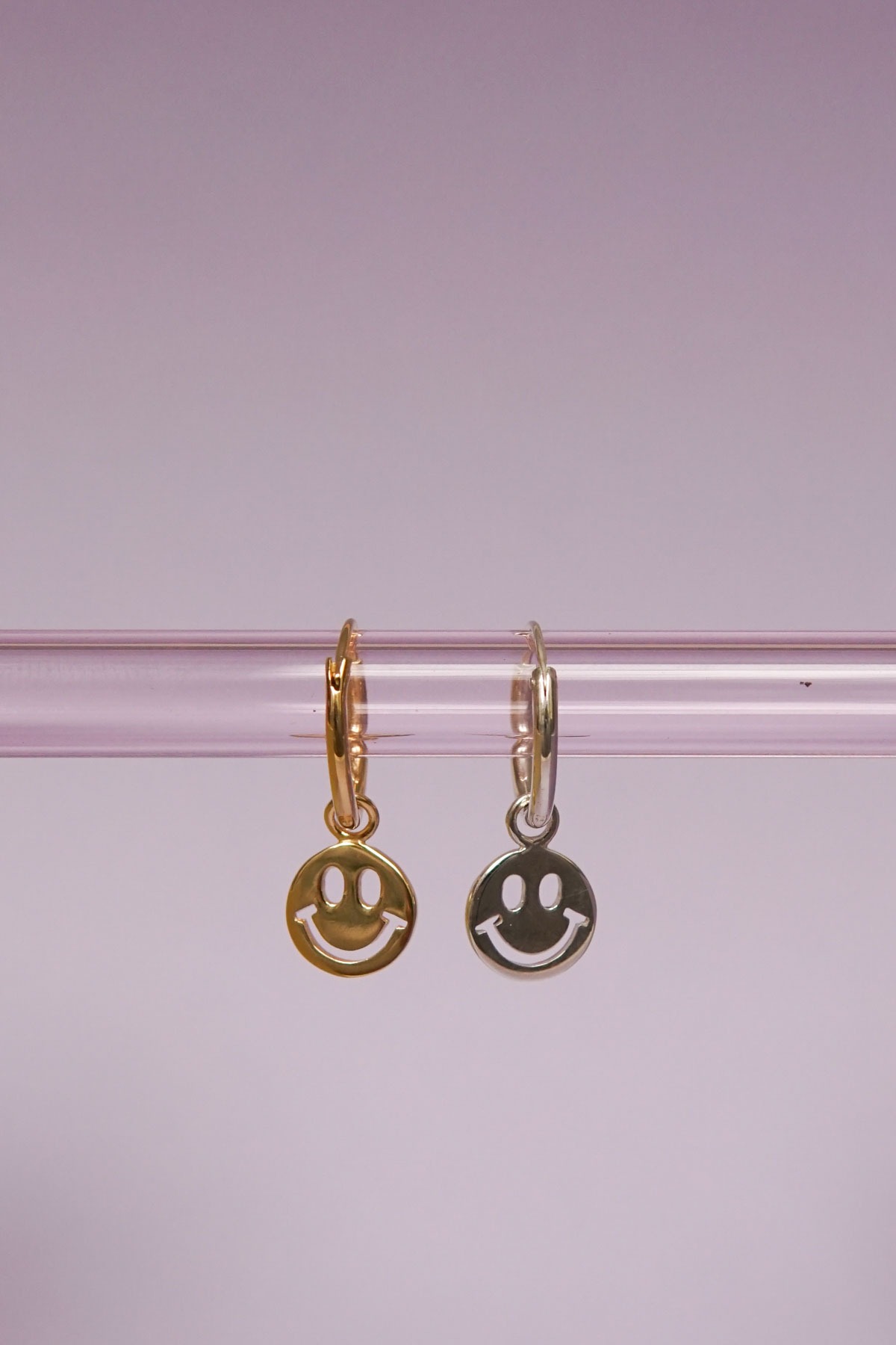 wildthings collectables - Smiley coin earring gold plated