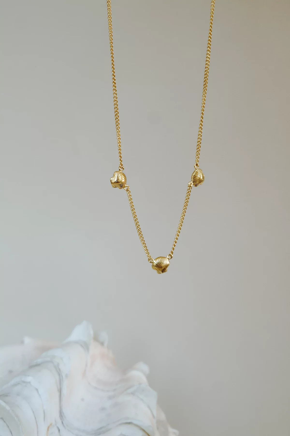 wildthings collectables - Shell necklace gold plated 3