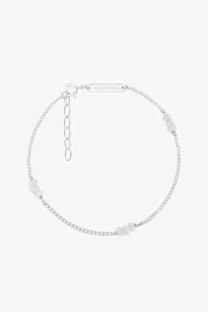 wildthings collectables - Triple white beads bracelet silver - produced locally and sustainably
