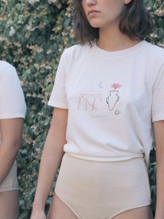 Clo Stories - Leonora organic cotton graphic tee - Made and designed in Barcelona