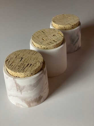 Mykiro - Gefäß mit Korkdeckel - Mamor braun - Aus Keramik