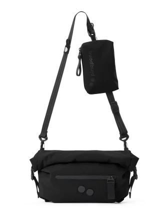 pinqponq Backpack AKSEL - Solid Black - aus 100 recycelten PET-Flaschen