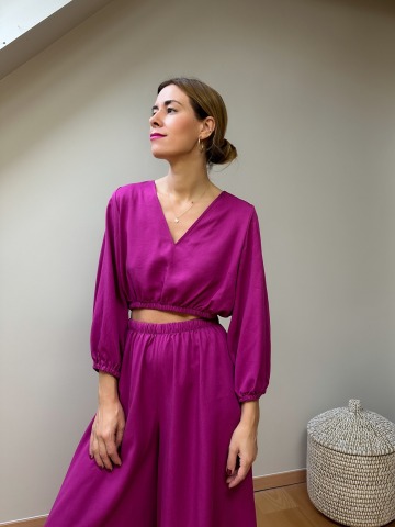 MIO ANIMO by A E N N V A N D E N B E R G H AEYA CROPPED BLOUSE Tencel Berry - Fair made in B