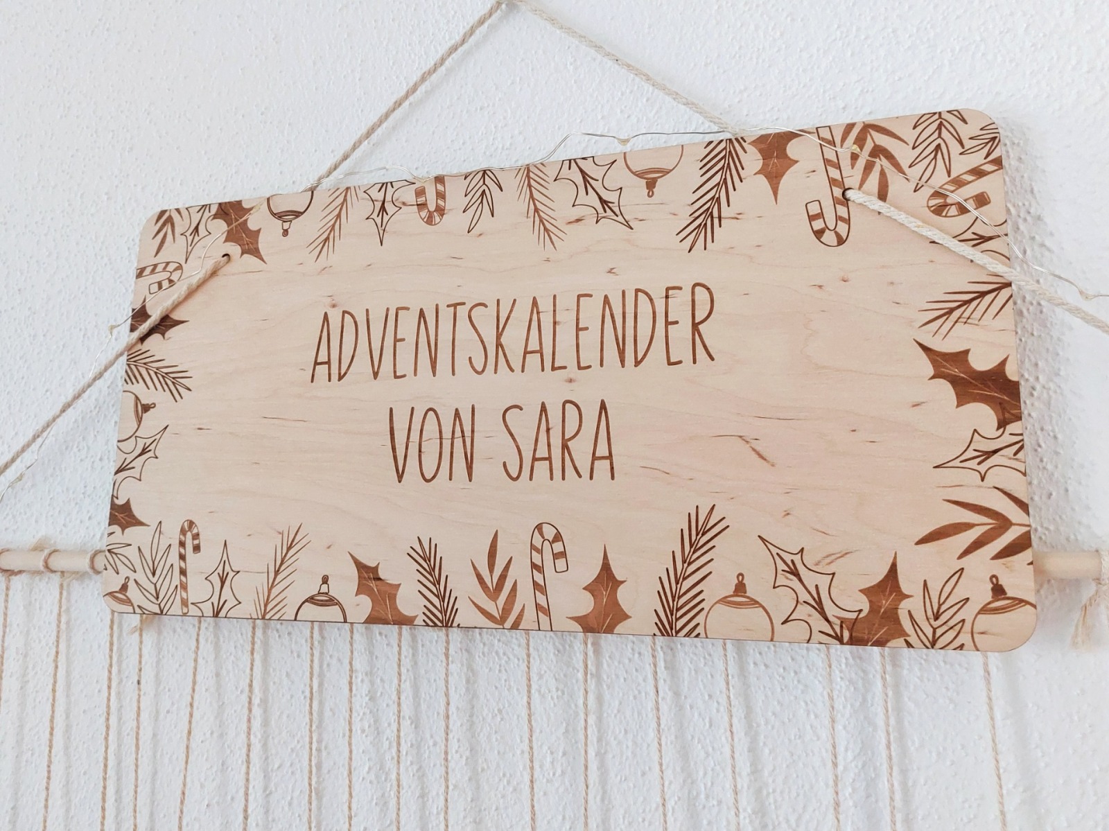 Filz Adventskalender mit personalisiertem Holz Schild | Zum selbst Befüllen | Holzschild mit Name |
