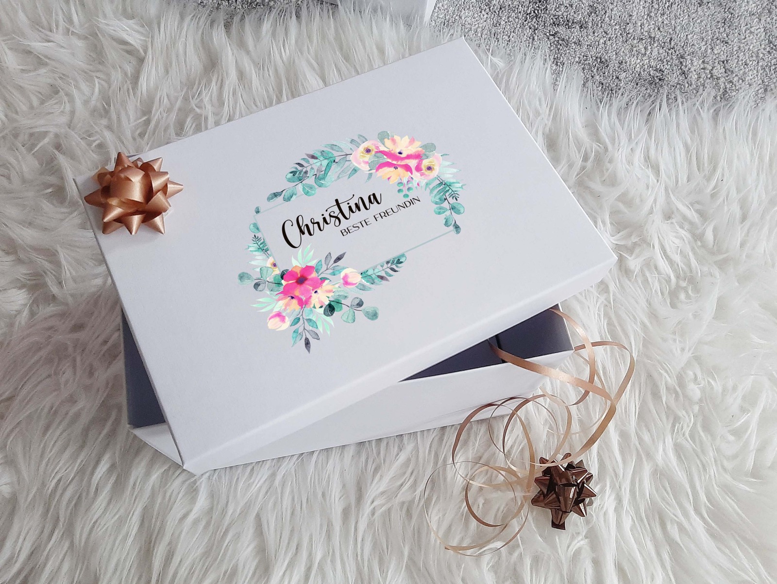 Geschenkbox mit Blumenrahmen Name und Titel 5