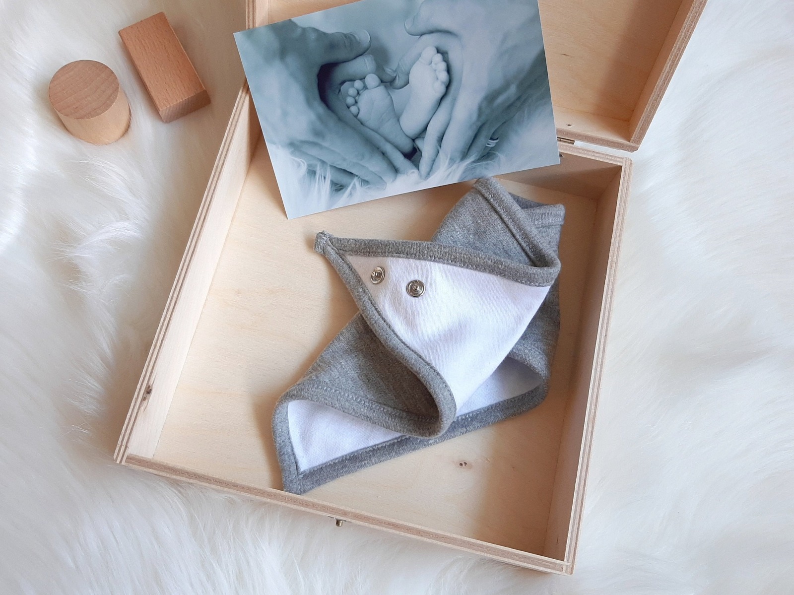 Baby Box - Personalisierte Holzkiste mit Deckel zum Schließen 8