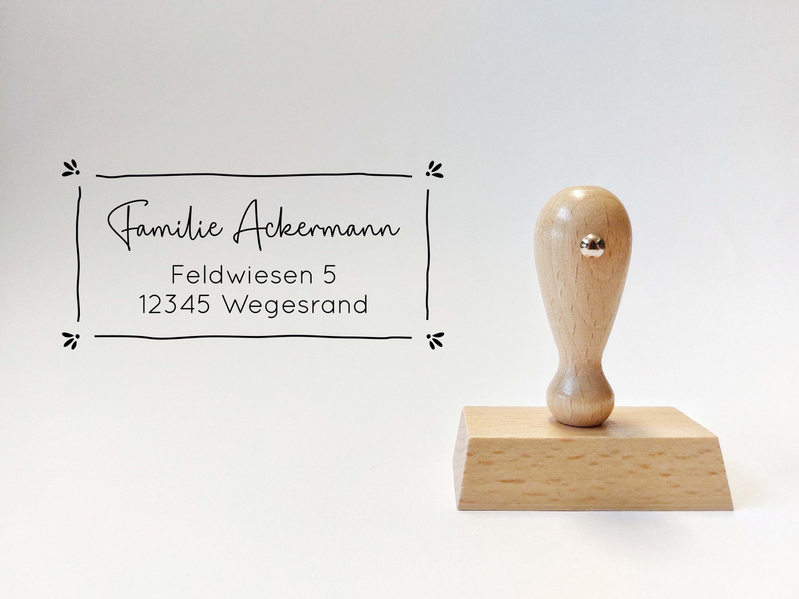 Adressstempel - Reinwald | Zierrahmen | personalisierter Familienstempel | Holzstempel Wunschadresse