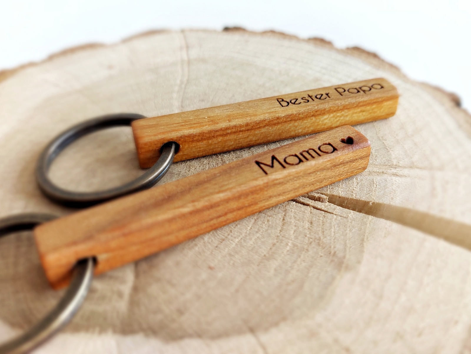 Holzstab Schlüsselanhänger | Holz Stäbchen mit Metallring individuelle Gravur Geschenk 8