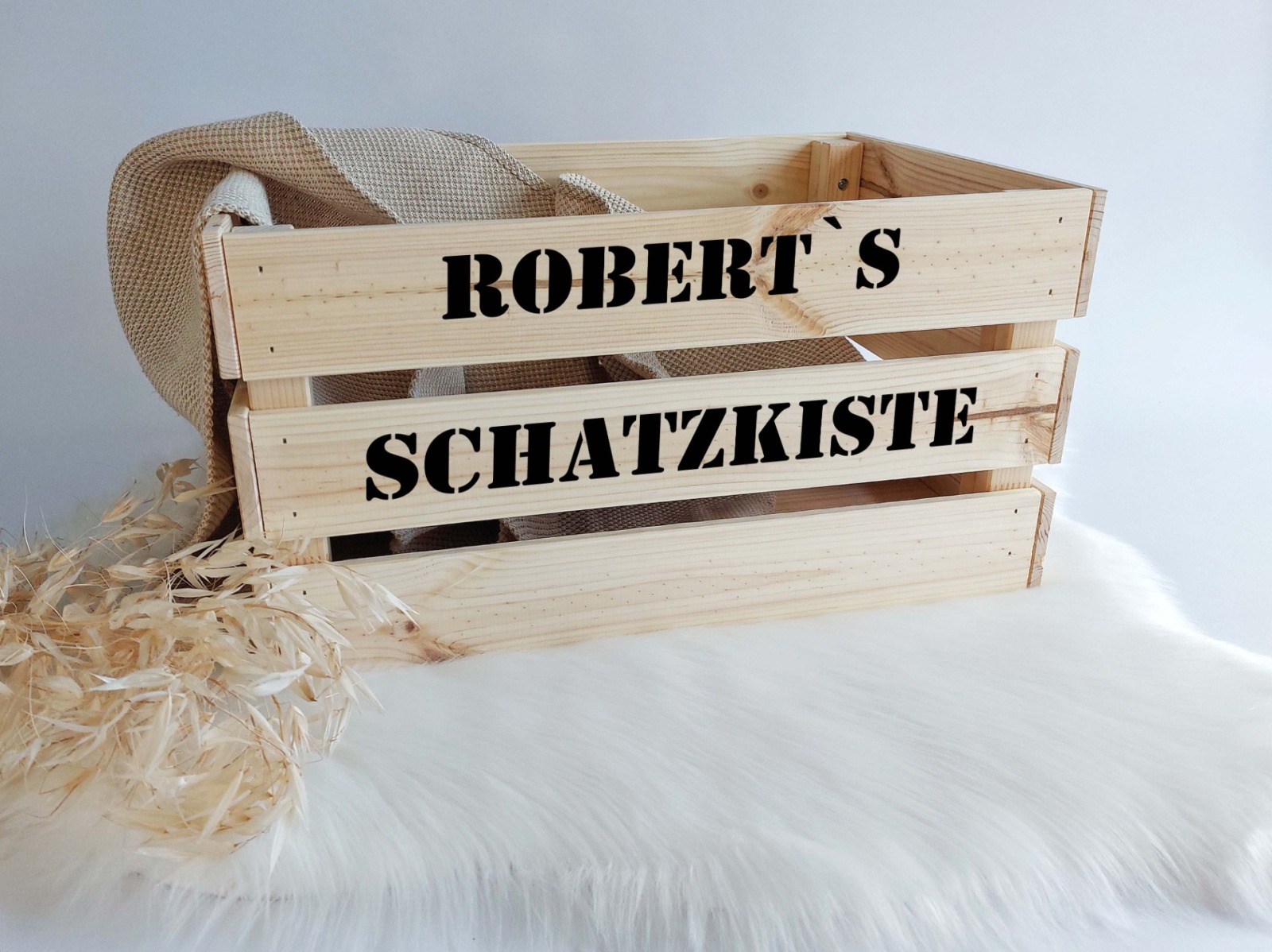 Personalisierte Holz Kiste mit Namen zum selbst Befüllen 7