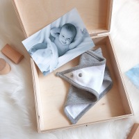 Baby Box - Personalisierte Holzkiste mit Deckel zum Schließen 6