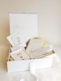 Geschenkbox Set Luck - Gold | Personalisierte Geschenkbox Weiß mit goldener Schrift |