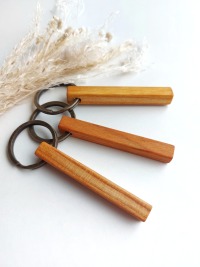 Holzstab Schlüsselanhänger | Holz Stäbchen mit Metallring individuelle Gravur Geschenk 9