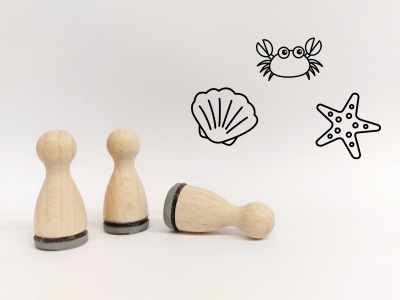 Ministempelset Am Strand gezeichnet - 3 Stempel mit 12mm Durchmesser | Holzstempel Meer Muschel Seestern Krabbe | Meeresstempel Stempel