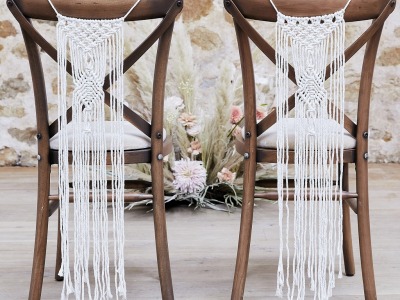 Makramee-Stuhl Dekorationen - 2x Makramee 30x65 cm in weiß für Hochzeitsstuhl - Boho-Anhänger -