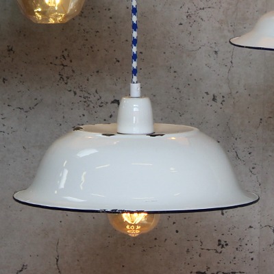 EMMA - Lampe aus Emaille-Teller, inkl. Keramik-Fassung, Keramik-Baldachin und Textilkabel