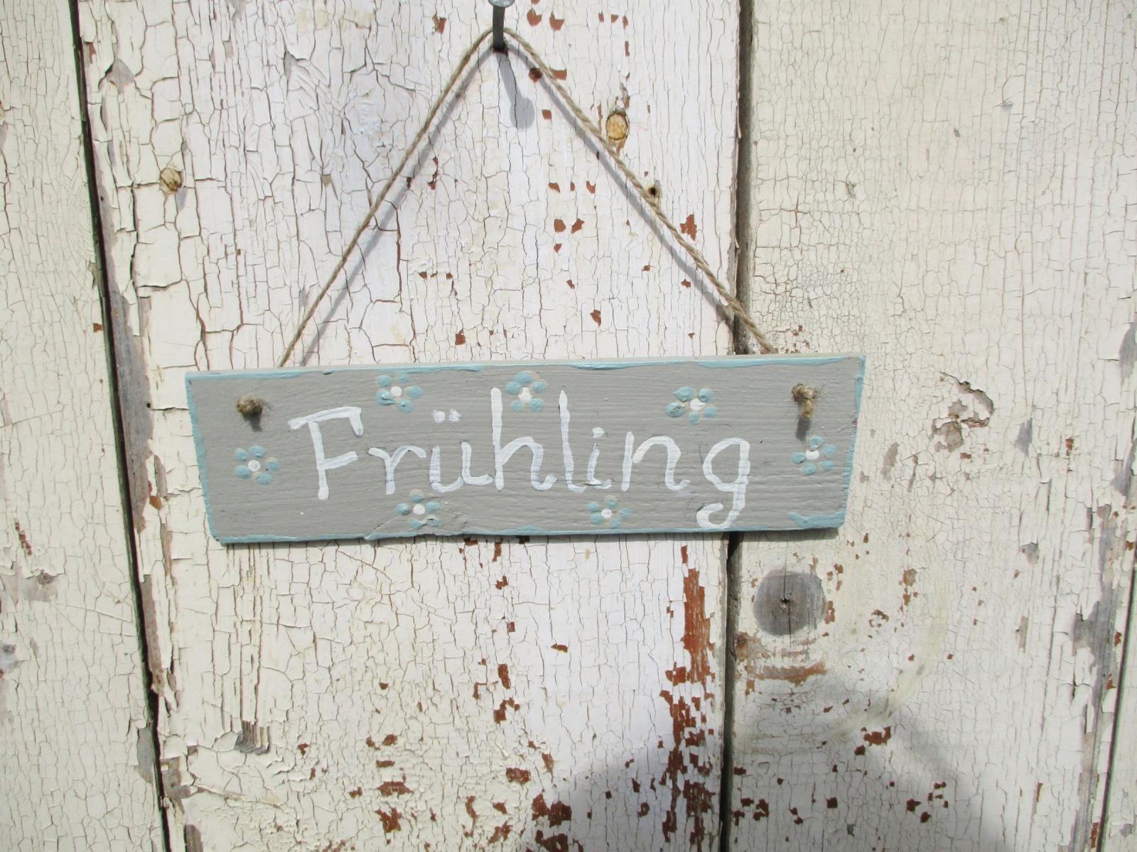Kleines Schild aus Holz , Frühling , im Vintage Landhaus Shabby Stil 4