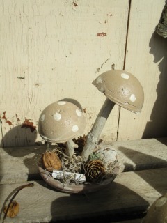 Beton-Pilze , runder Hut , Tischgesteck , Herbst - Zauber Nr. 3, Fliegenpilz - Herbstdeko Shabby
