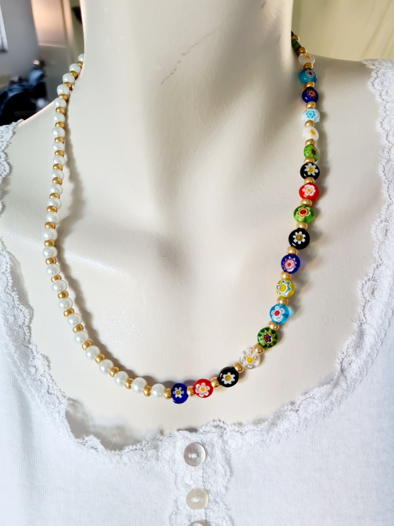 Halskette mit Blumenperlen Halskette mit Glasperlen bunte Millefiori Halskette