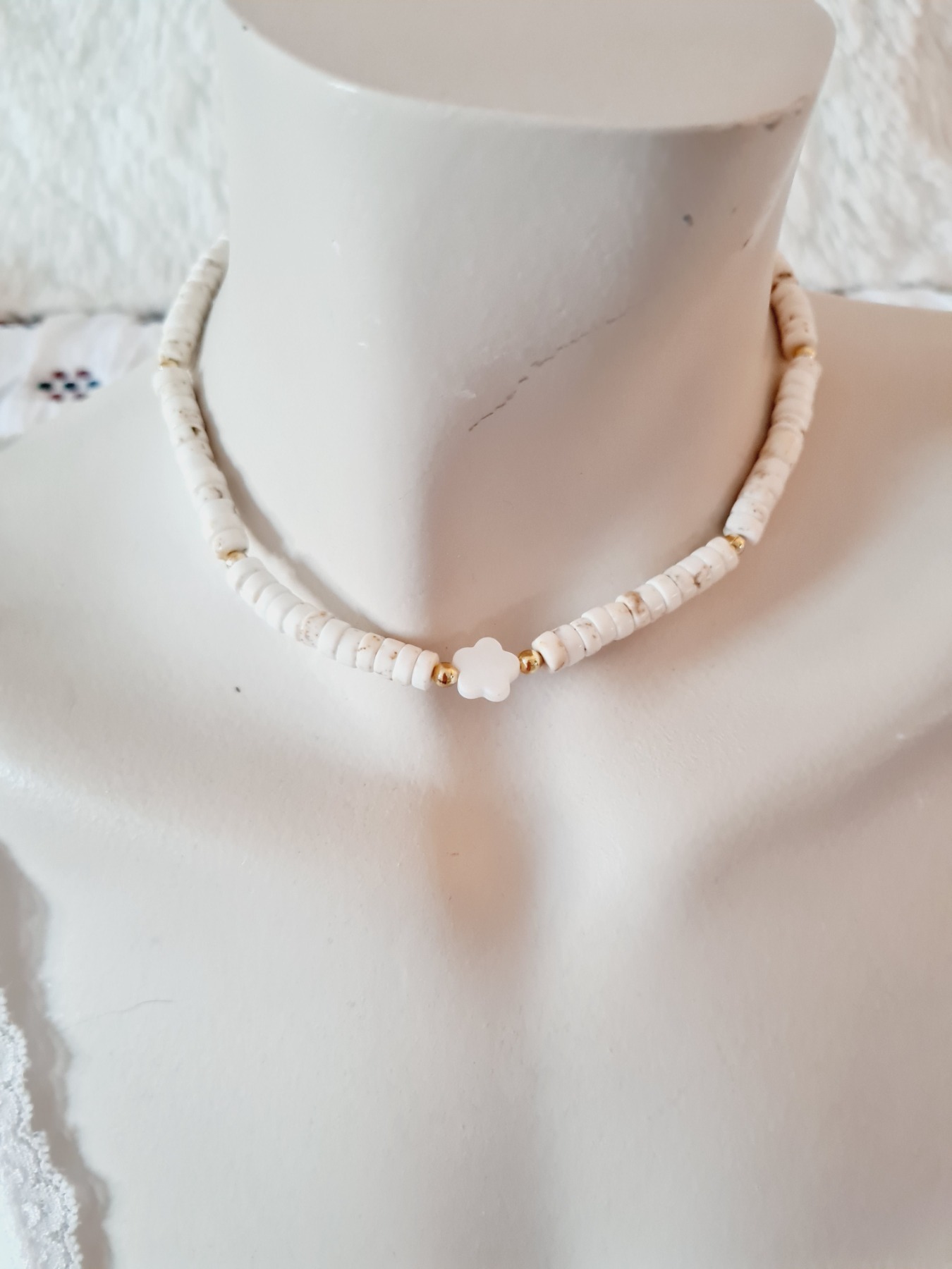 Elegante Halskette Magnesit Perlen Halskette Perlmuttblüte Halskette feminine Halskette 5
