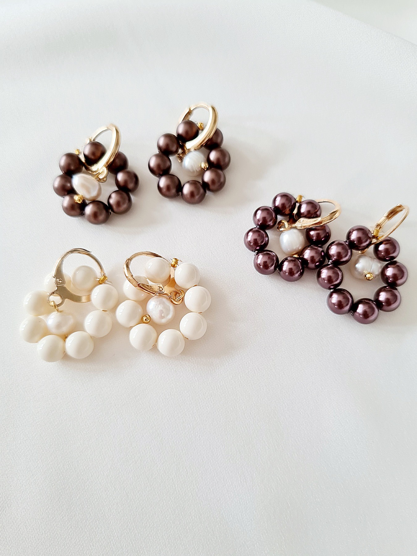 Ohrringe aus Swarovski Crystal Pearls mit Süßwasserperle